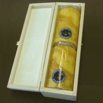 Bienenwachs Stumpenkerzen in Box, bernsteinfarbig marmoriert, 2 Stück pro Box, Maße: H 10 x Ø 6 cm