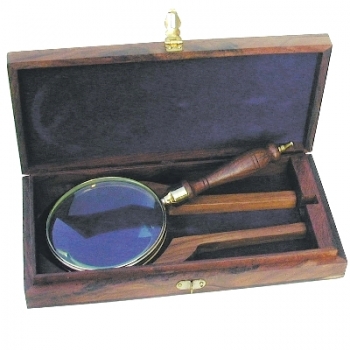 Vergrößerungsglas, poliertes Messing mit Holzgriff, Vergr. 3-fach, Maße: L 23 cm x Ø 10 cm, in Rosenholzschatulle